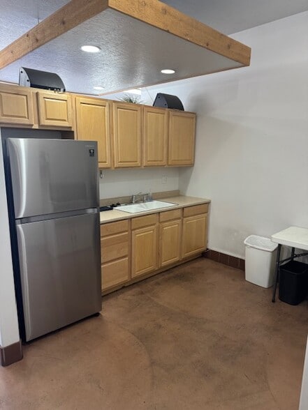 More Photos Of 3312 Wall Ave, Ogden Auto Dealership For Sale