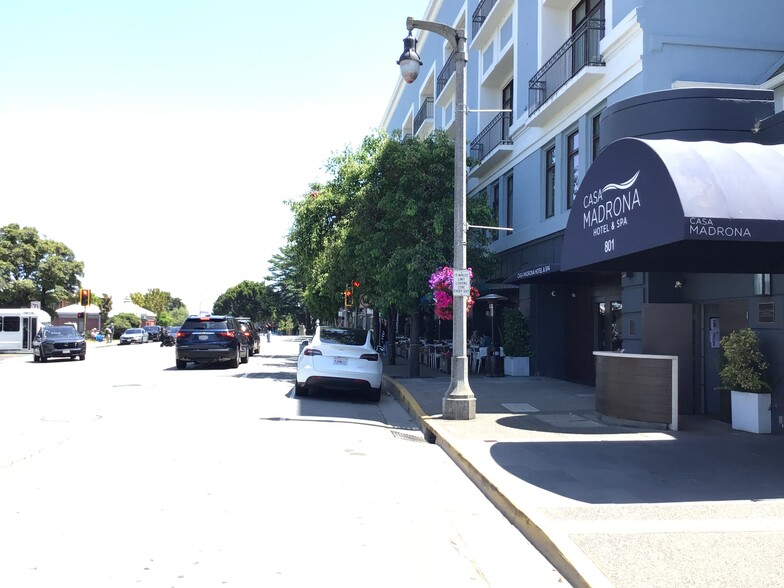 More Photos Of 681 Bridgeway, Sausalito Storefront Retail Residential For Lease