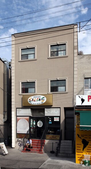 More Photos Of 249 Augusta Ave, Toronto Storefront Retail Residential For Lease