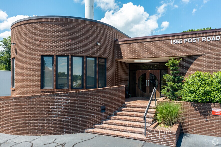 More Photos Of 1555 Post Rd E, Westport Office Residential For Lease