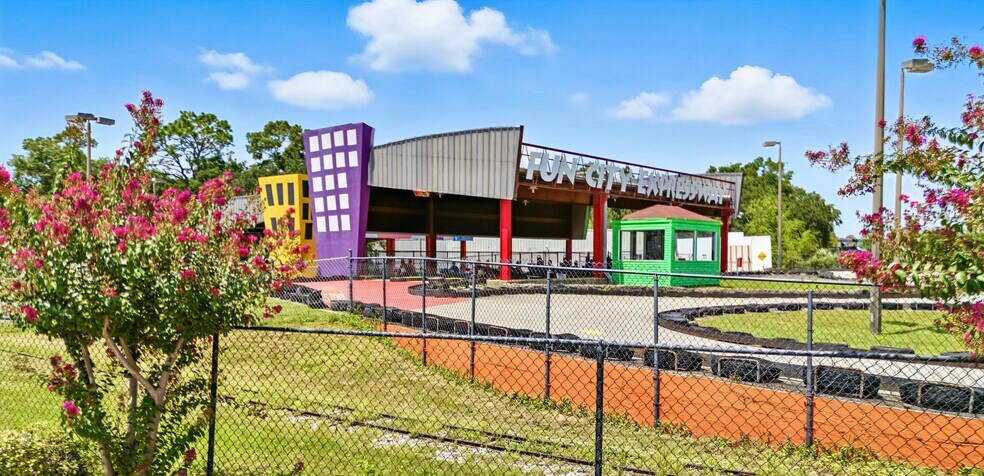 More Photos Of 6709 Pensacola Blvd, Pensacola Amusement Park For Sale