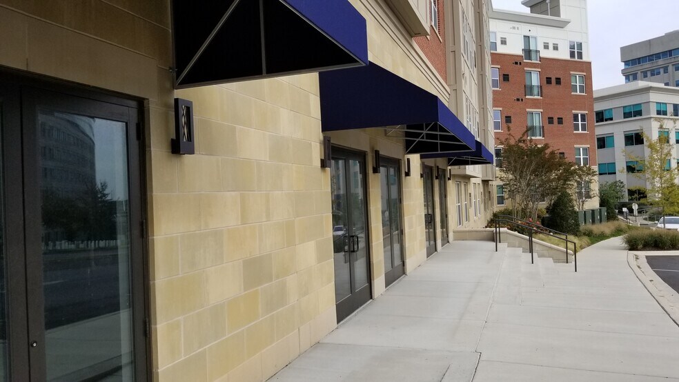 More Photos Of 7710 Harkins Rd, Lanham Parking Garage For Lease