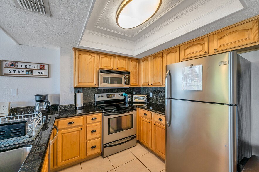 More Photos Of 1809 Gulf Blvd, Indian Rocks Beach Apartments For Sale