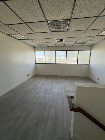 More Photos Of 9245 Glenoaks Blvd, Sun Valley Warehouse For Lease