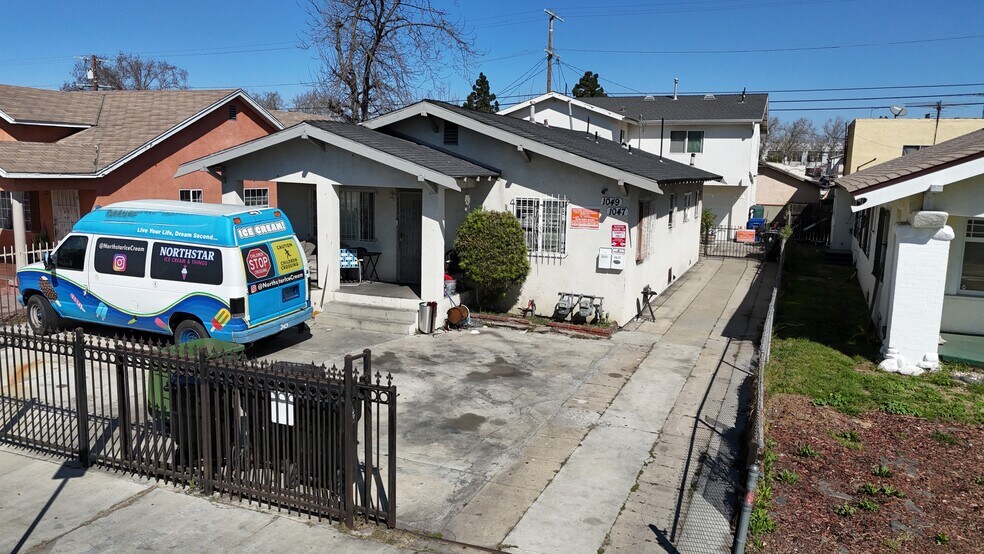 More Photos Of 1049 W 61st St, Los Angeles Apartments For Sale