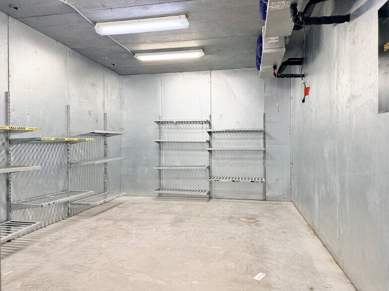 More Photos Of 302 S Broadway St, Jamesport General Retail For Sale