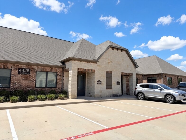 Primary Photo Of 4425 Plano Pky, Carrollton Medical For Sale