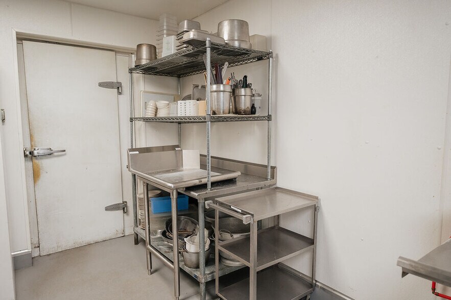 More Photos Of 510 Main St, Ormsby Restaurant For Sale