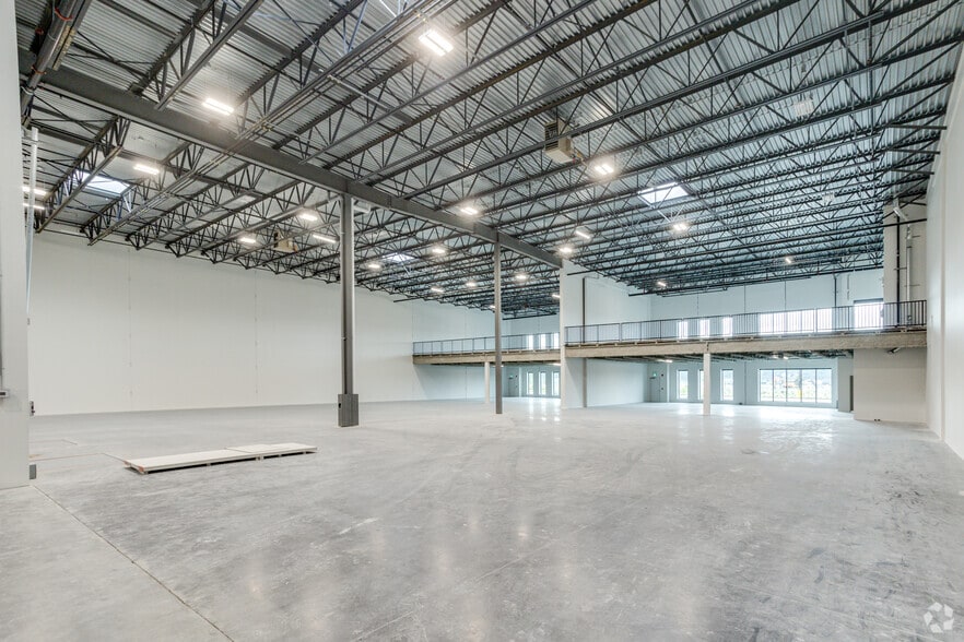 More Photos Of 7 King Edward St, Coquitlam Warehouse For Lease