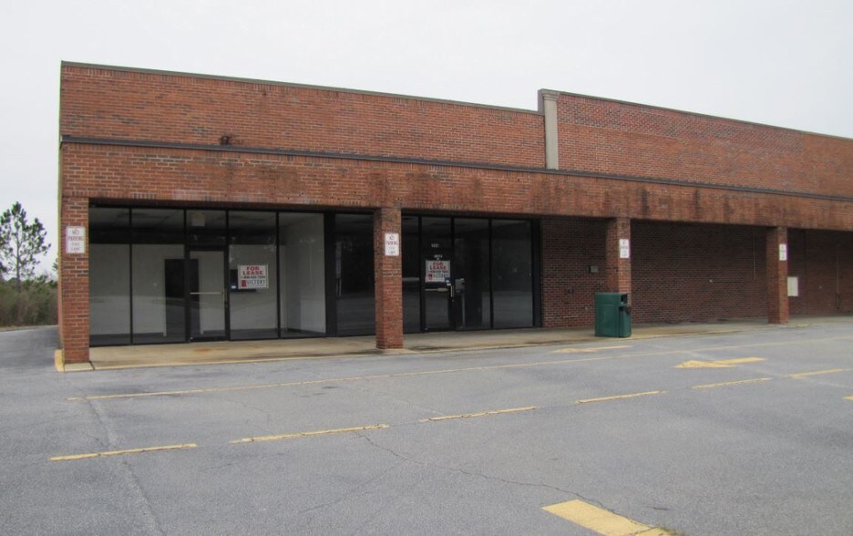 More Photos Of 502 Ashburn Rd, Sylvester General Retail For Lease