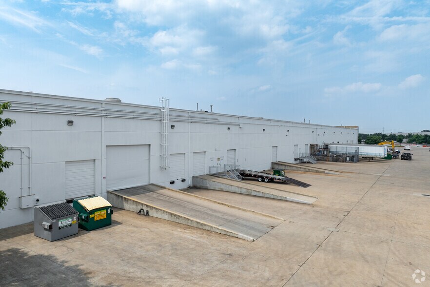 More Photos Of 6301 E Stassney Ln, Austin Manufacturing For Lease