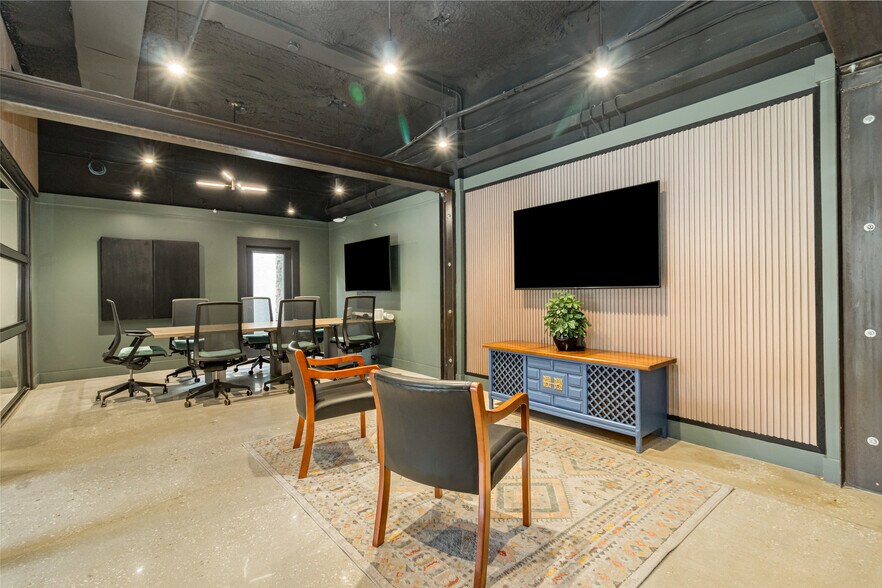 More Photos Of 1917 S Harbor City Blvd, Melbourne Office For Sale