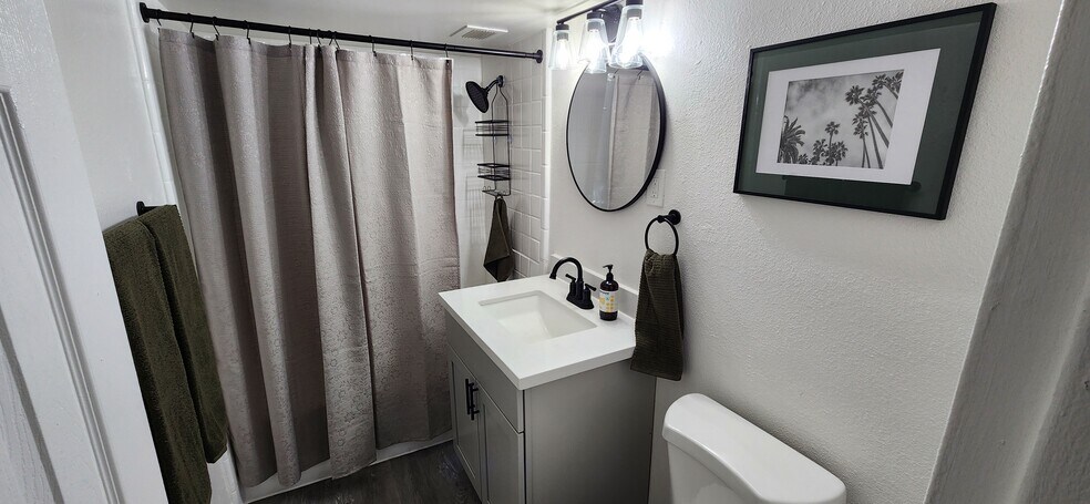 More Photos Of 425 W Paseo Redondo, Tucson Apartments For Sale