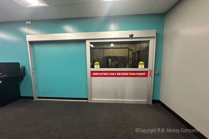 More Photos Of 820 N Cedarbrook Ave, Springfield Industrial For Sale