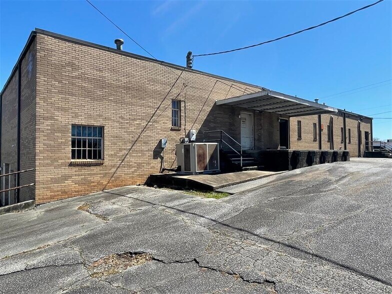 More Photos Of 1001 N Main St, Anderson Freestanding For Sale