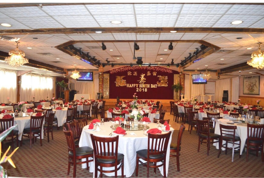 Primary Photo Of 118 Bethlehem Pike, Colmar Restaurant For Lease