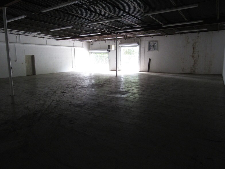 More Photos Of 2765 Magnolia St, Orangeburg Flex For Sale