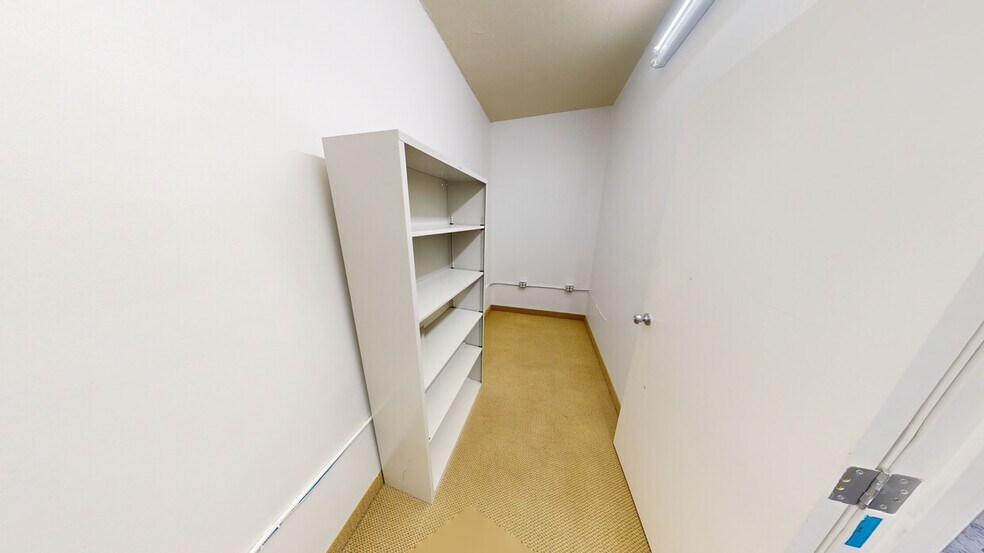 More Photos Of 1940 Garnet Ave, San Diego Medical For Sale