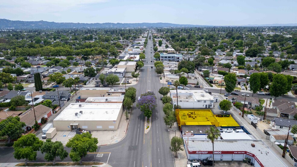 More Photos Of 1423-1425 W Burbank Blvd, Burbank General Retail For Sale