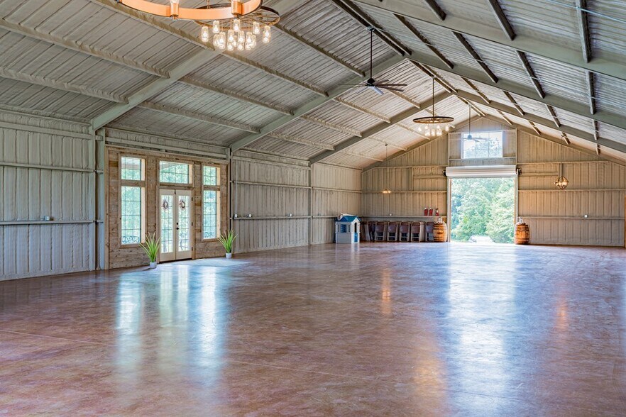 More Photos Of 5015 State Highway 155, Palestine Lodge Meeting Hall For Sale