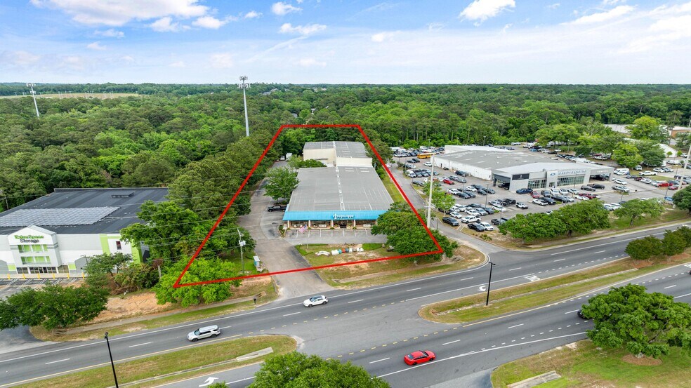 More Photos Of 27220 Us Highway 98, Daphne Showroom For Sale