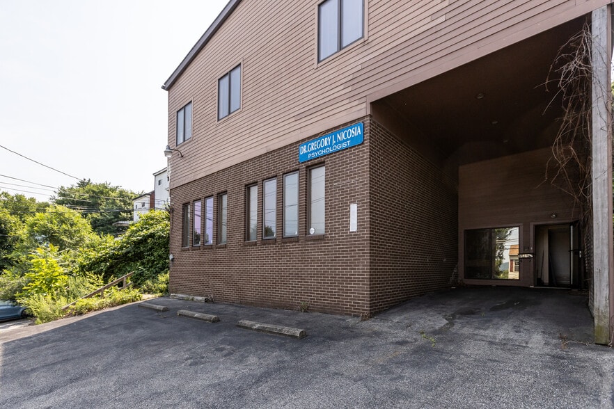 More Photos Of 3519 Bigelow Blvd, Pittsburgh Office For Sale