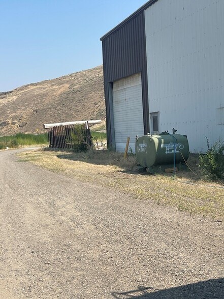 More Photos Of 1000 Washington St E, Vale Warehouse For Sale