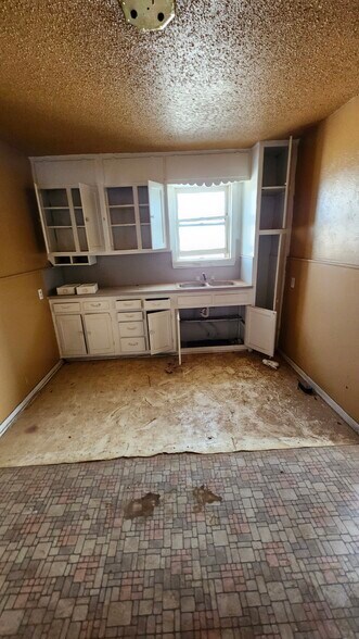 More Photos Of 406 Lfd Dr, Littlefield Apartments For Sale