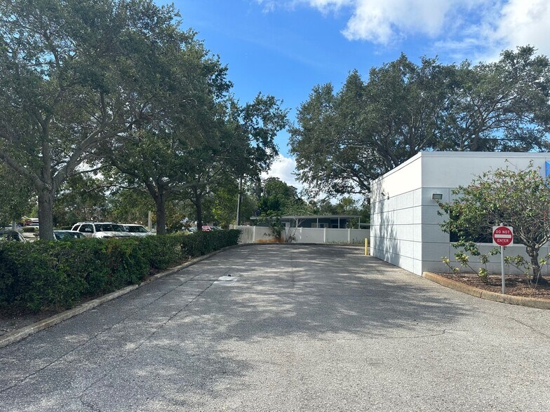 More Photos Of 1601 Gulf To Bay Blvd, Clearwater Storefront Retail Office For Sale