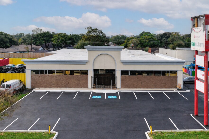 Primary Photo Of 3504 Hillcroft Ave, Houston Freestanding For Sale