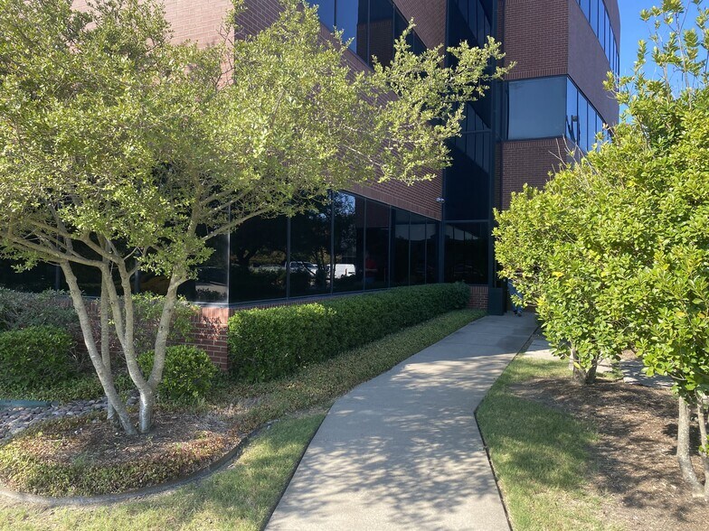 More Photos Of 1575 Heritage Dr, McKinney Office For Lease