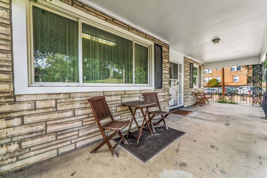 More Photos Of 35 N Balph Ave, Pittsburgh Medical For Sale