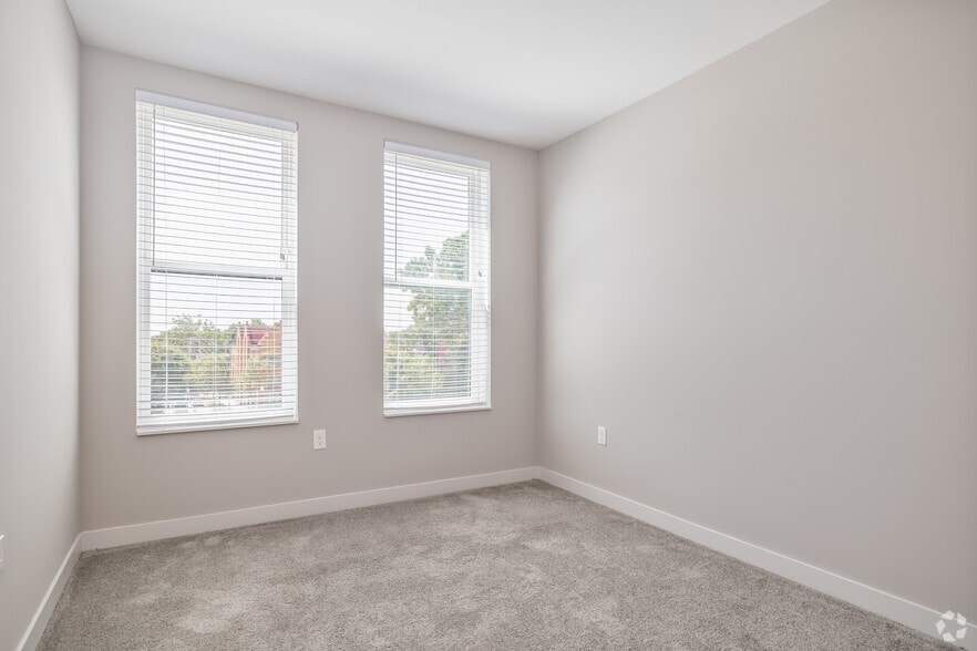 More Photos Of 2800 Franklin Blvd, Cleveland Apartments For Lease