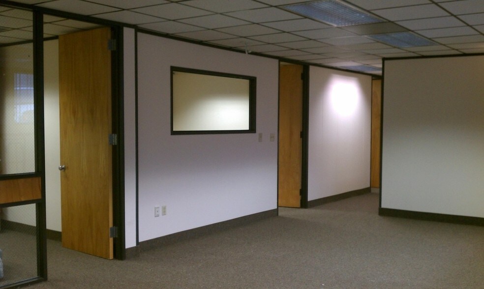 More Photos Of 3008 Anderson Dr, Raleigh Office For Lease
