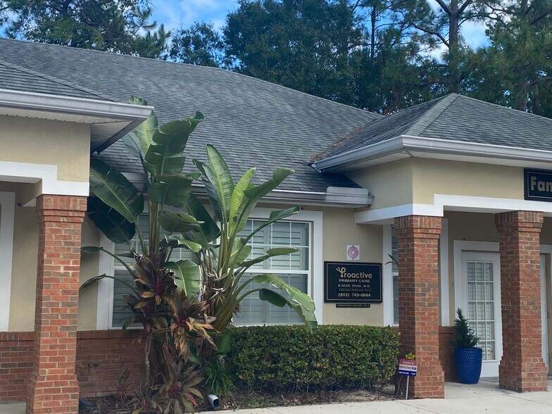 More Photos Of 11041-11043 Countryway Blvd, Tampa Office For Lease