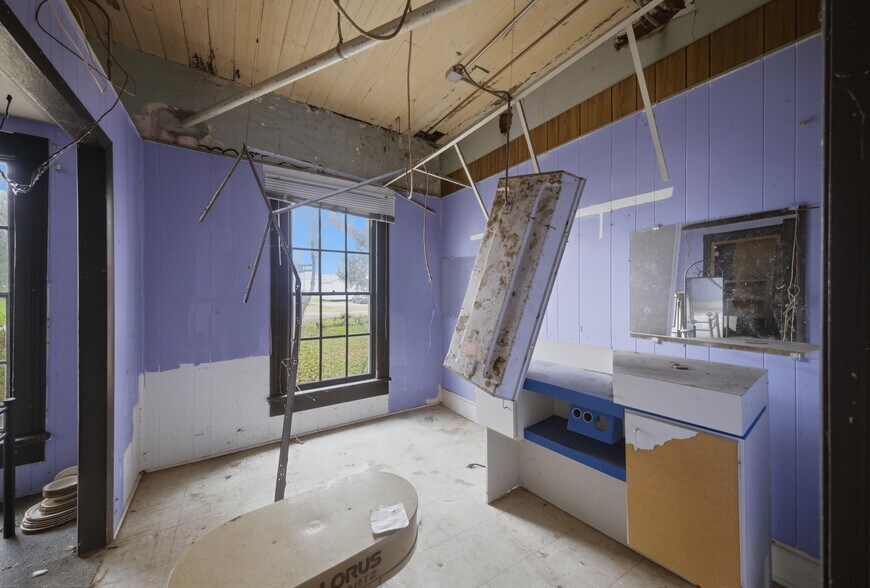 More Photos Of 120 N Main St, Bushnell Office Residential For Sale