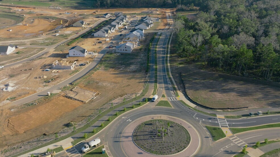 More Photos Of 0 Welaunee Blvd, Tallahassee Land For Lease