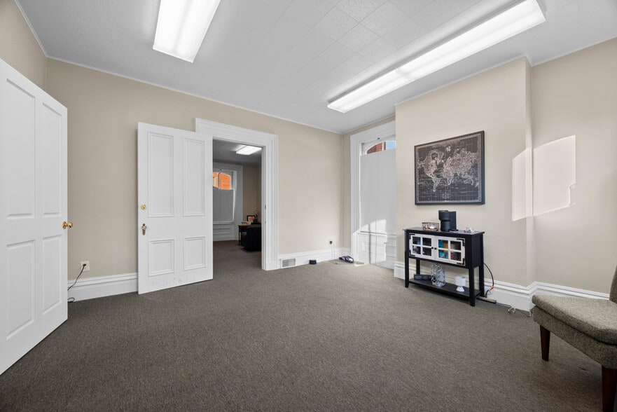 More Photos Of 258 42nd St, Pittsburgh Office For Sale