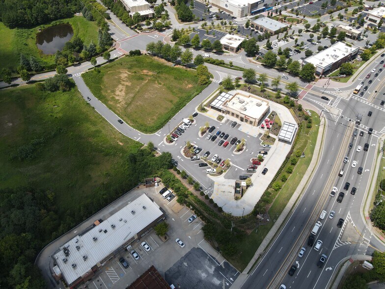 More Photos Of 458 Northolt Pky, Suwanee General Retail For Lease
