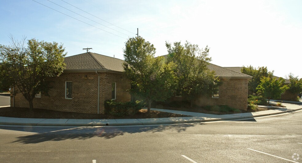 More Photos Of 120 Ponderosa Dr, Christiansburg Medical For Lease