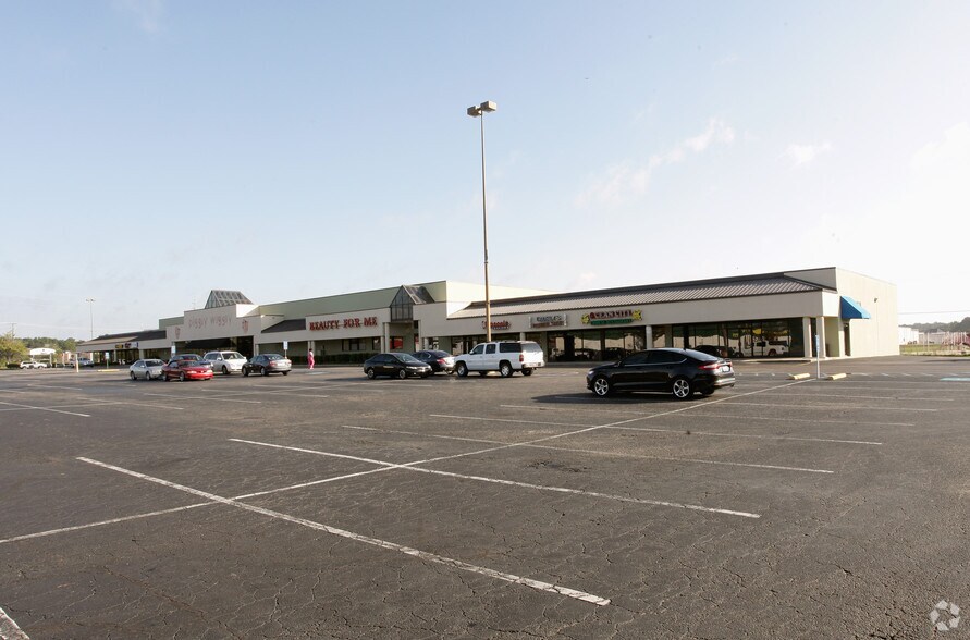 More Photos Of 5101 Ashley Phosphate Rd, North Charleston Unknown For Lease