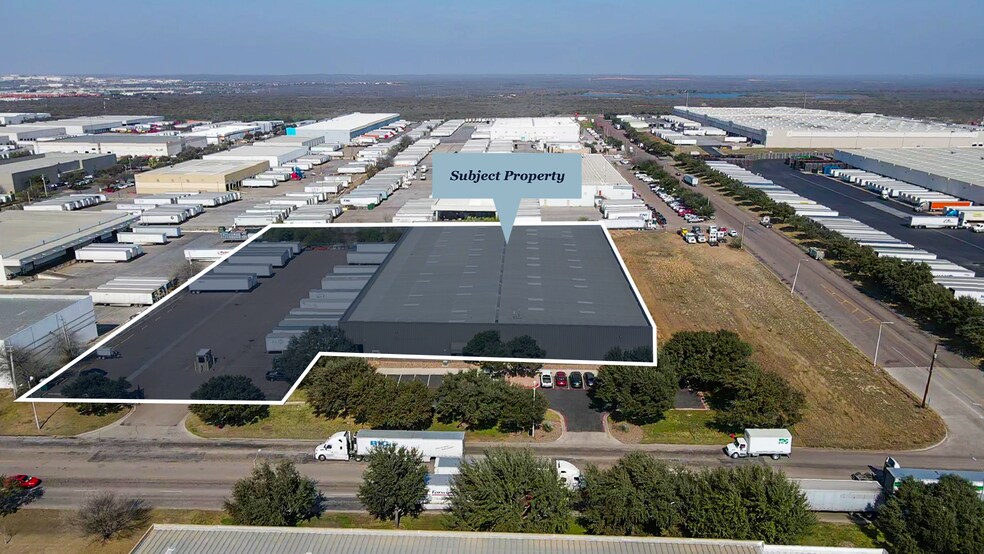 More Photos Of 8602 Killam Industrial Blvd, Laredo Industrial For Lease