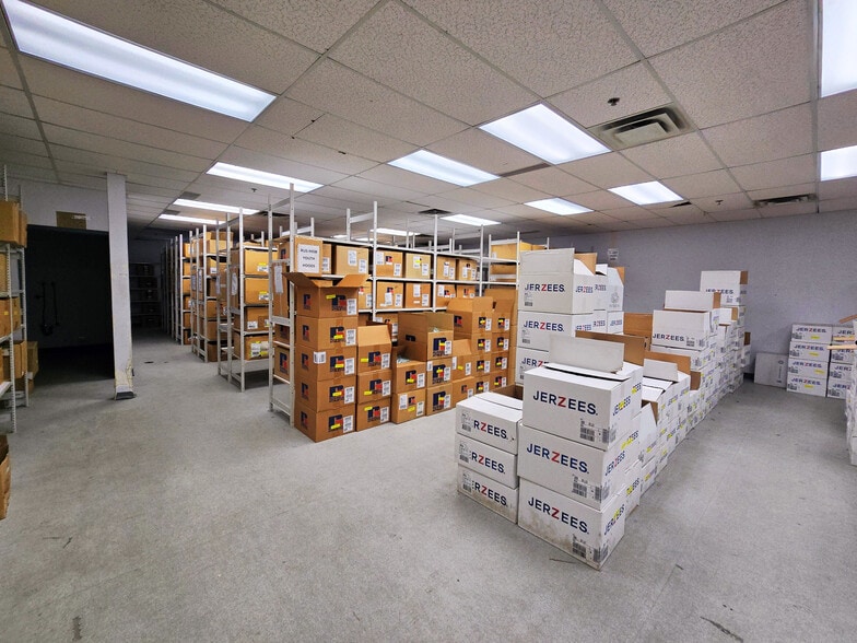 More Photos Of 9285 49 St NW, Edmonton Manufacturing For Sale