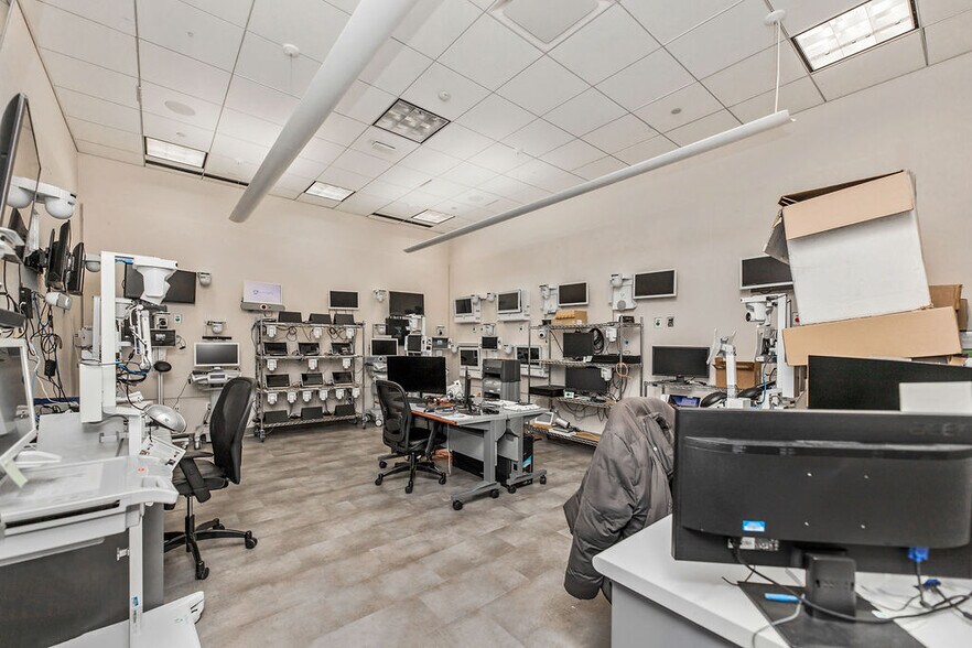 More Photos Of 81 Corbett Way, Eatontown Office For Lease