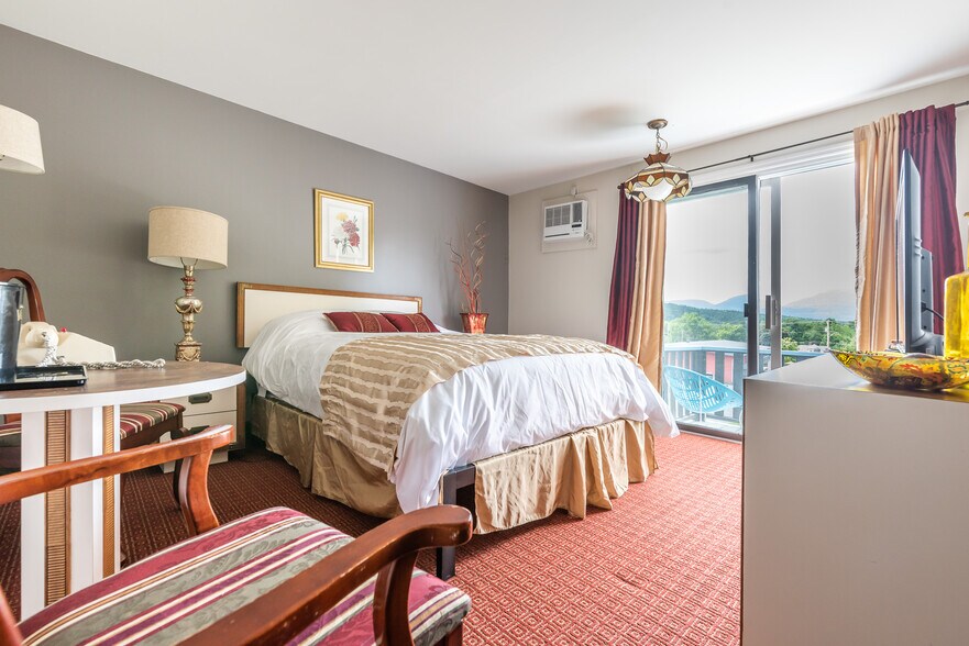 More Photos Of 6302 Main St, Tannersville Hotel For Sale