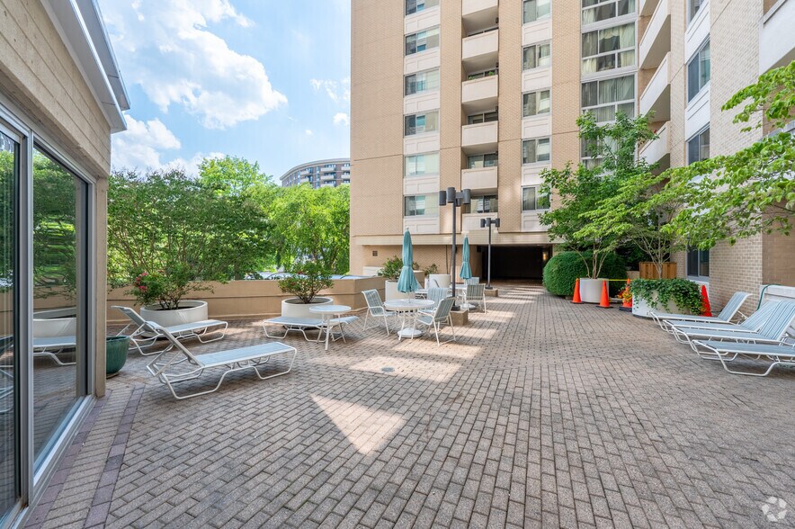 More Photos Of 4601 N Park Ave, Chevy Chase Apartments For Sale
