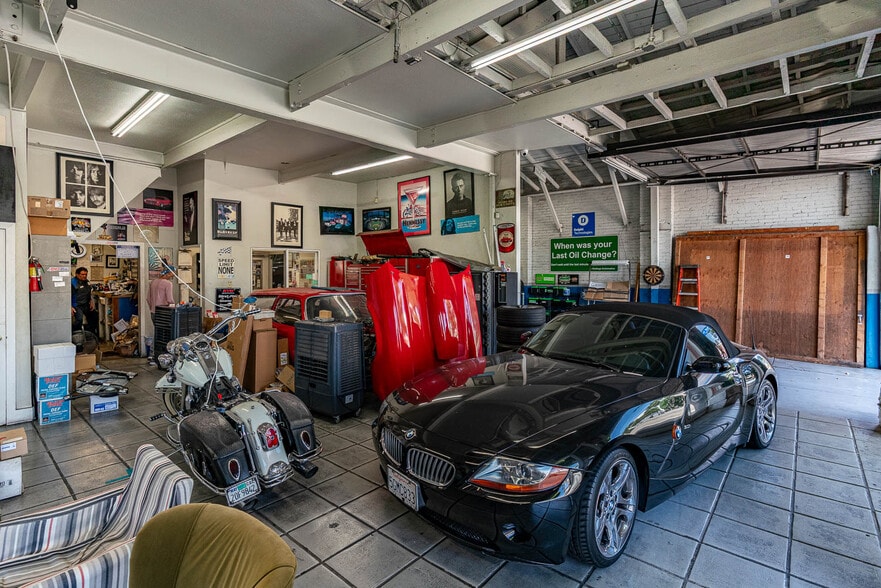 More Photos Of 242 W Commonwealth Ave, Fullerton Auto Repair For Sale