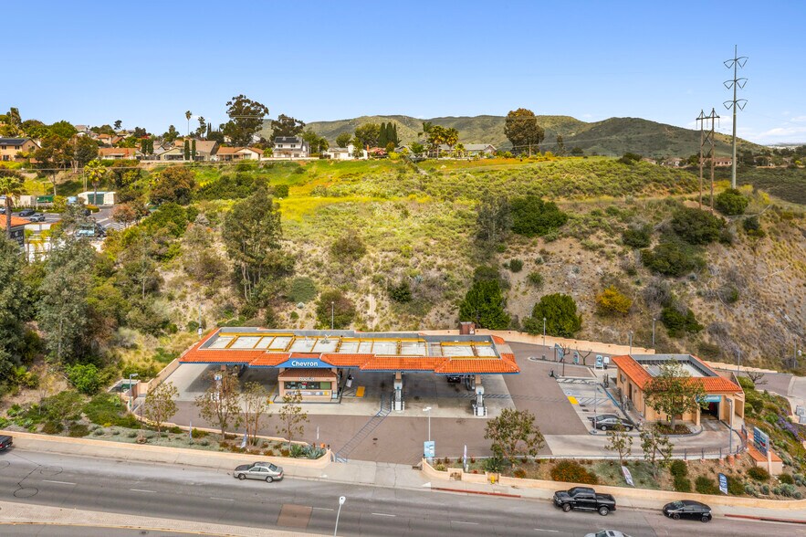 More Photos Of 12929 Rancho Penasquitos Blvd, San Diego Service Station For Sale