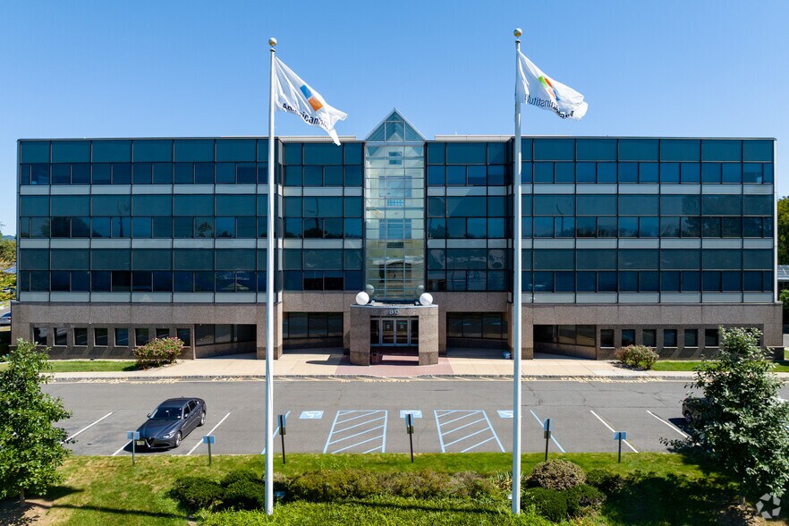 More Photos Of 80 Cottontail Ln, Somerset Office For Lease