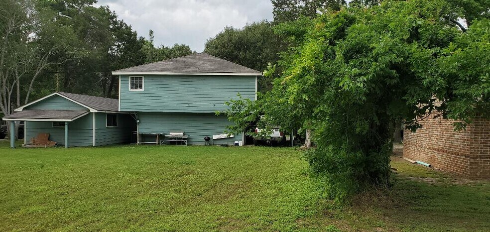 More Photos Of 10332 FM 1097 Rd W, Willis Land For Sale